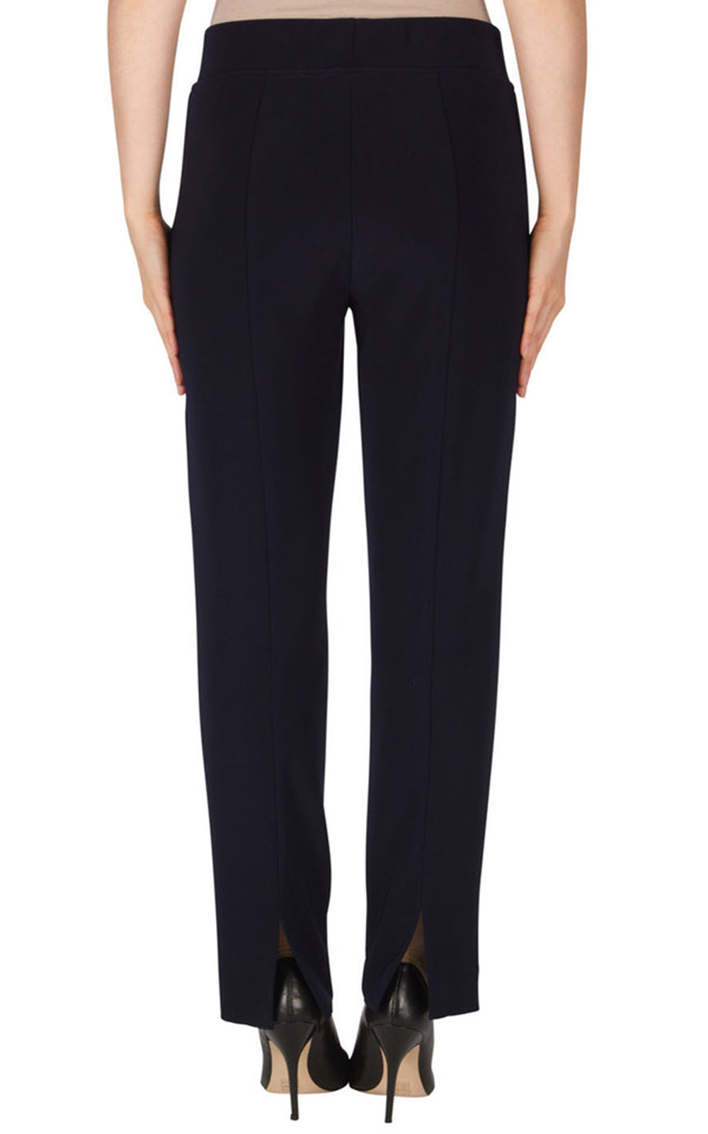 The Signature Pant product photo.