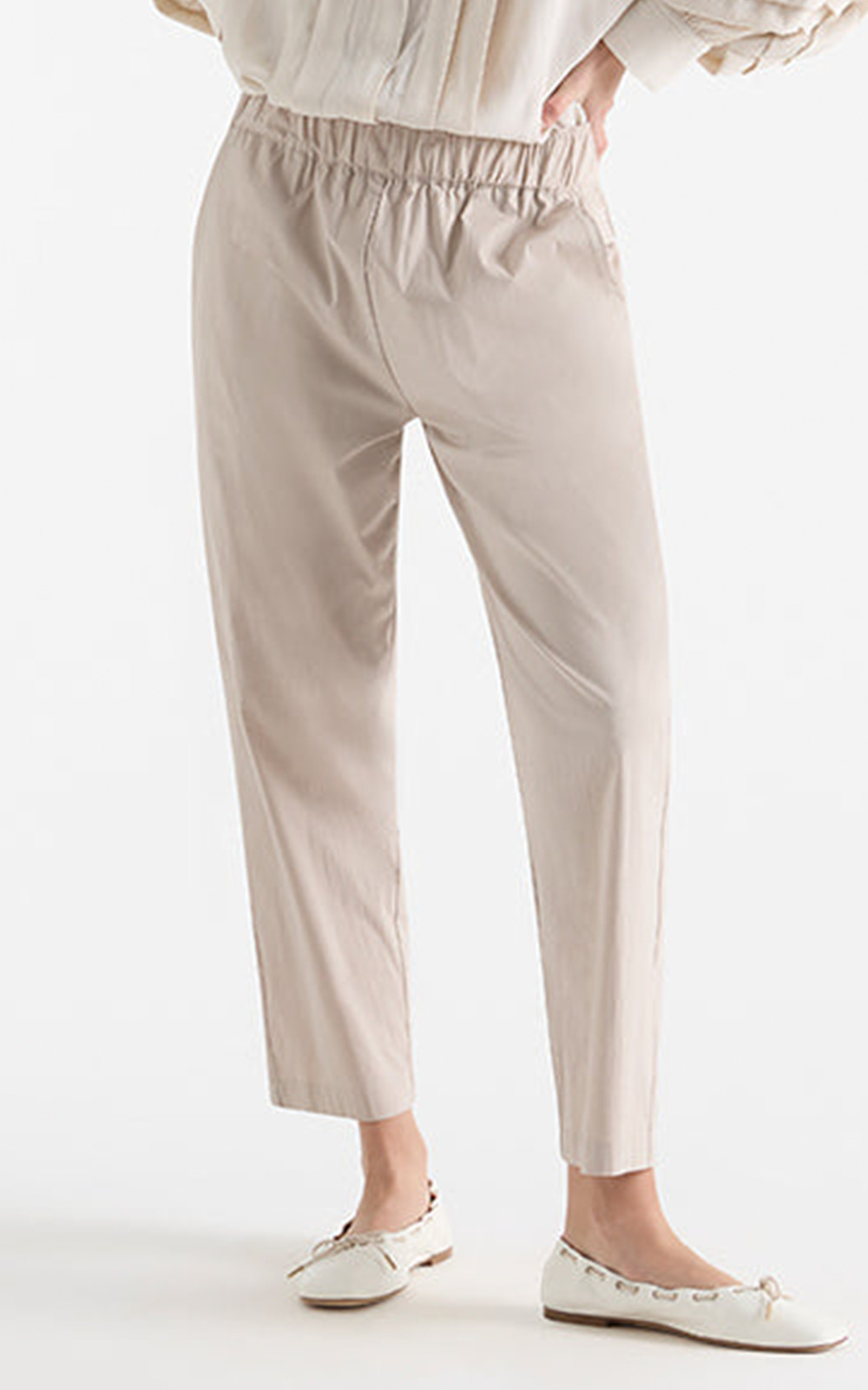 Nomad Pant product photo.