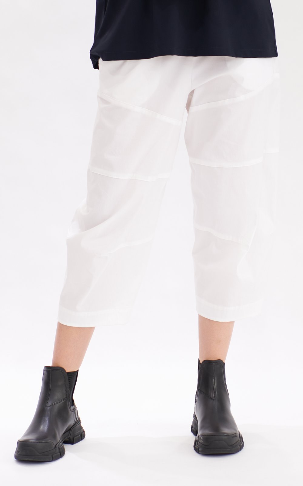 Cropped Tuscan Pant product photo.