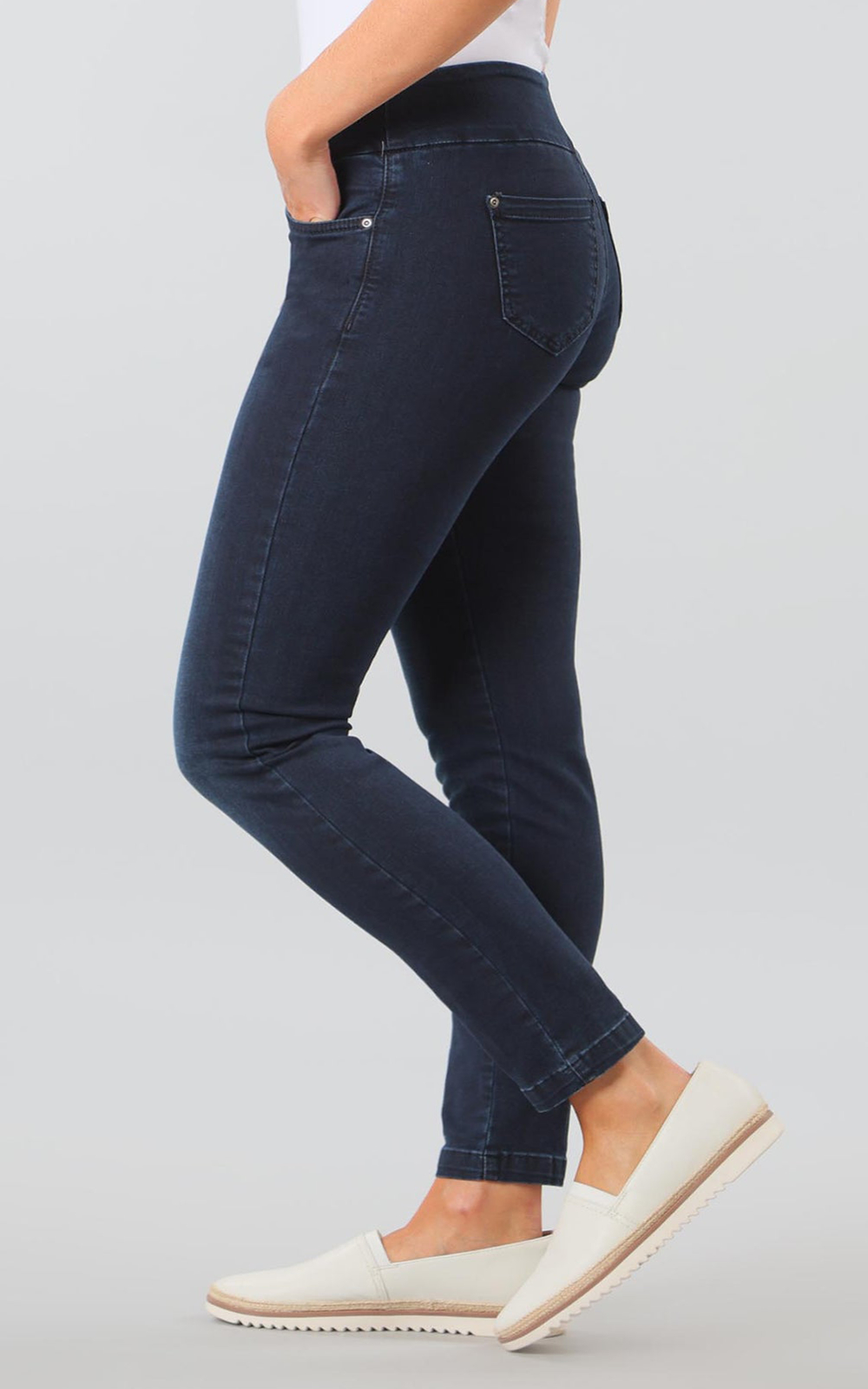 Slim Jean In Sylvia Denim product photo.