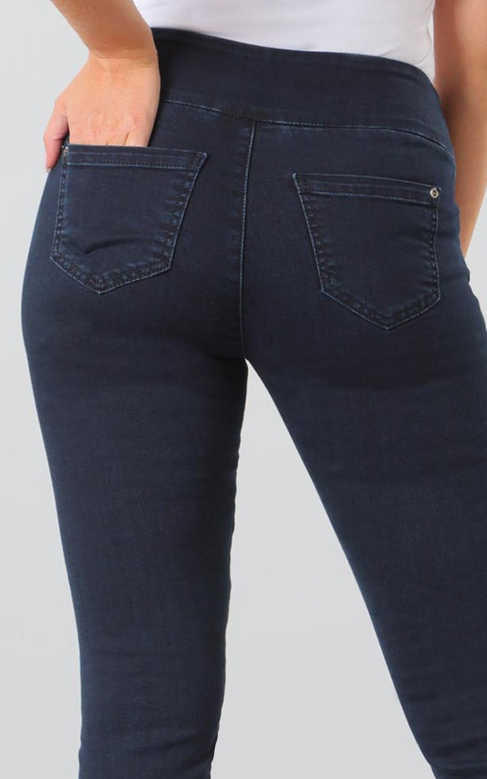 Slim Jean In Sylvia Denim product photo.