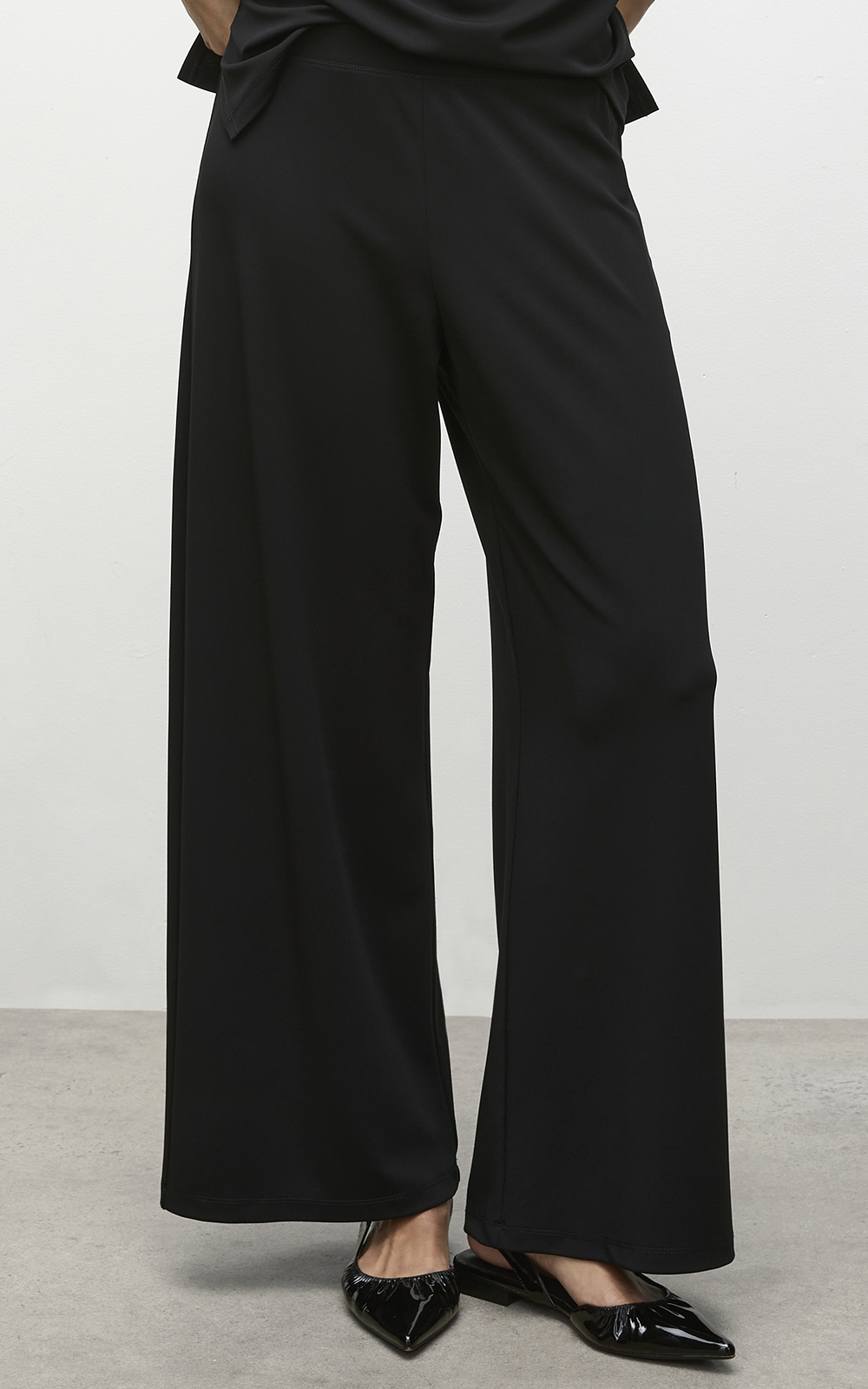 Palazzo Pant product photo.