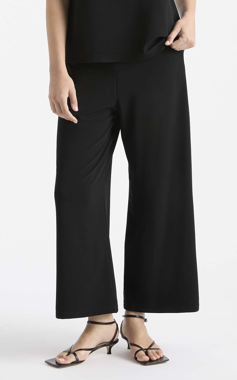 Crop Palazzo Pant product photo.