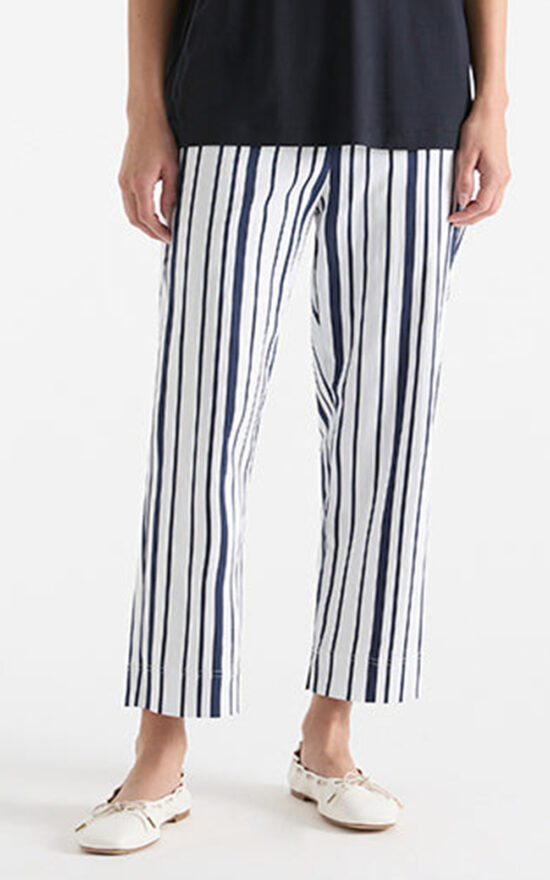 Cropped Shell Pant product photo.