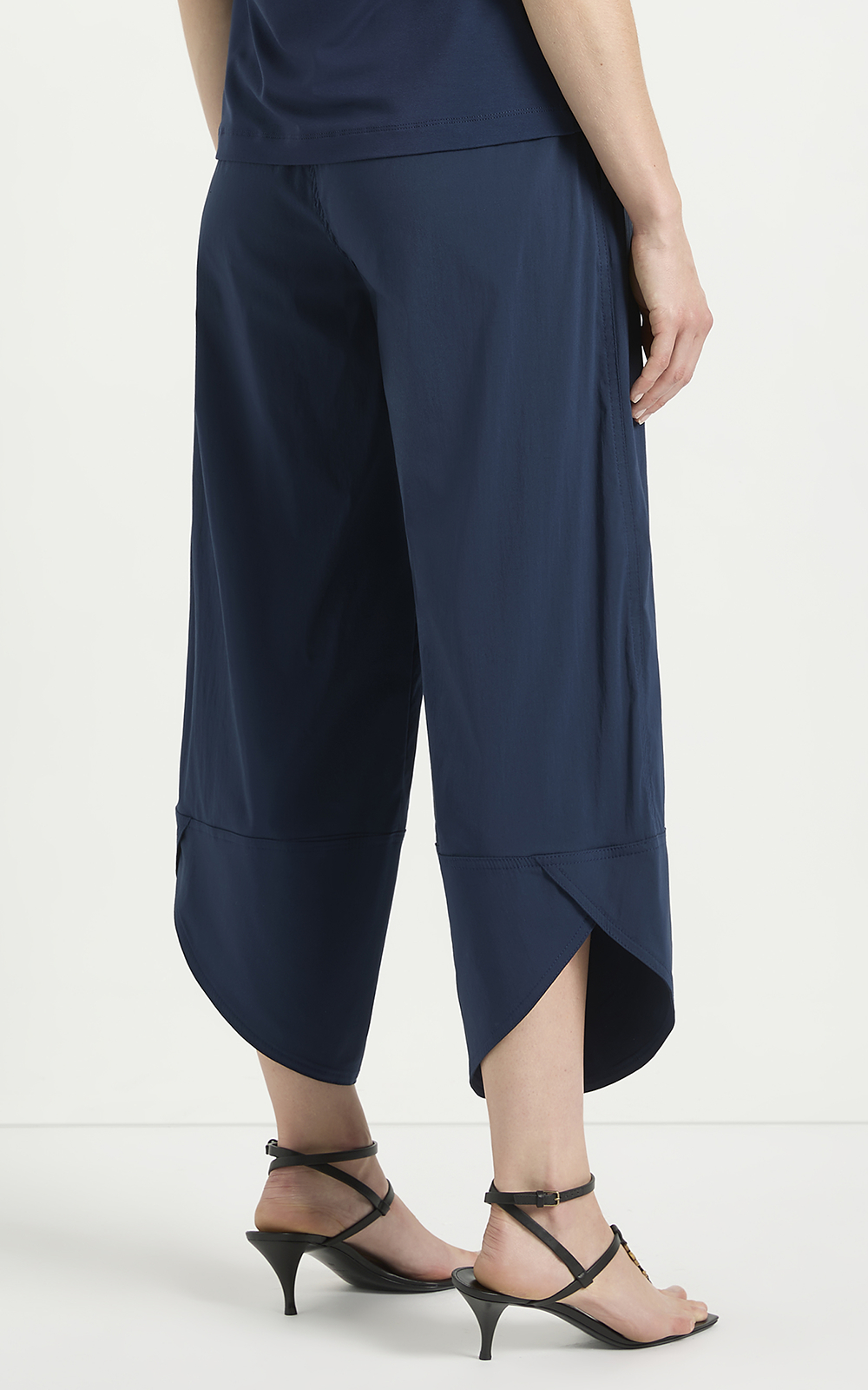 Bevel Pant product photo.