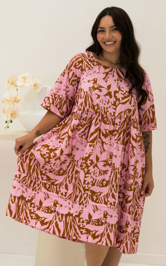 Kingsley Dress In Anika product photo.