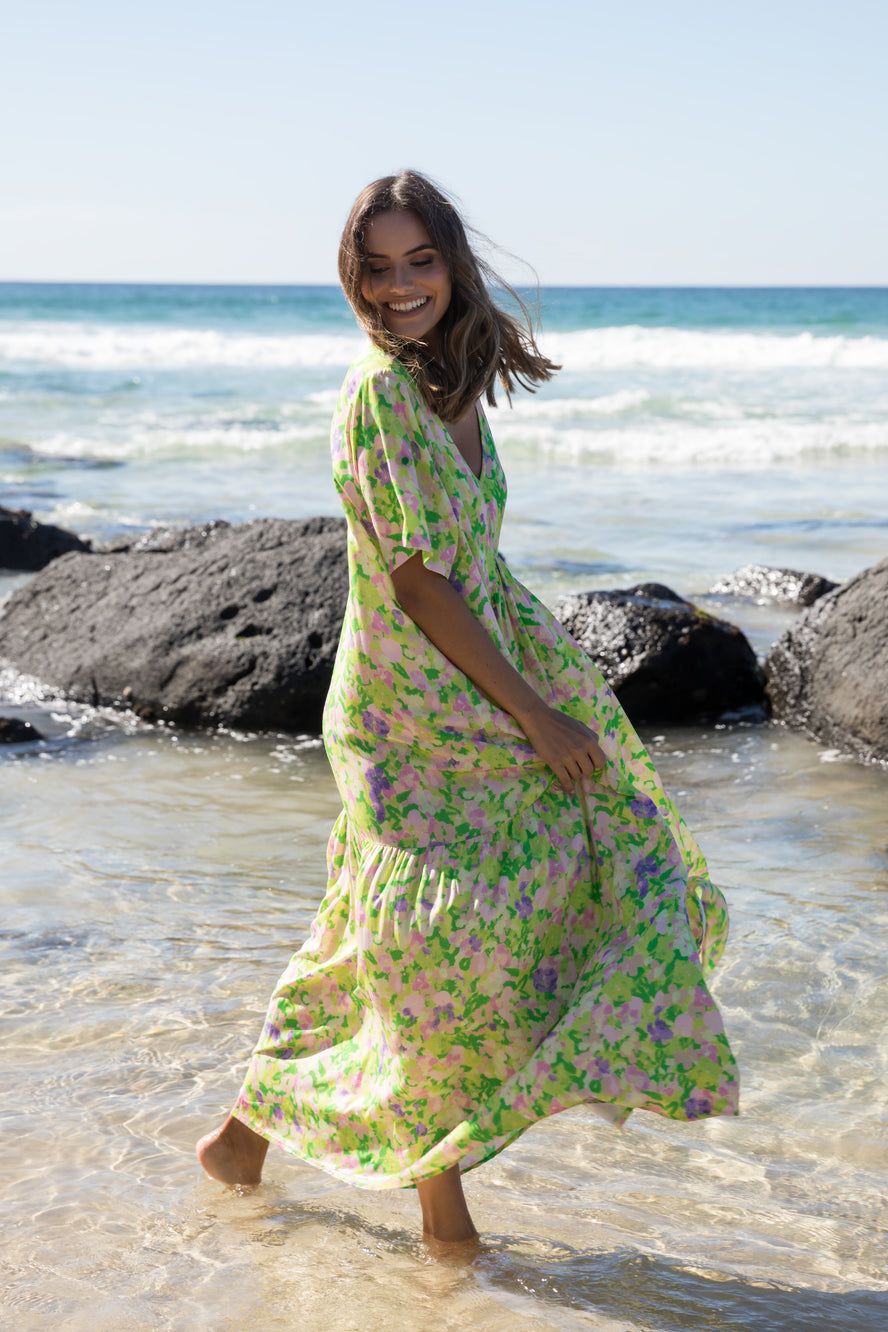 S/S Peak Maxi Dress product photo.