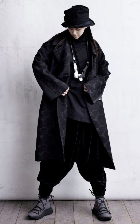 Setoguro Coat product photo.