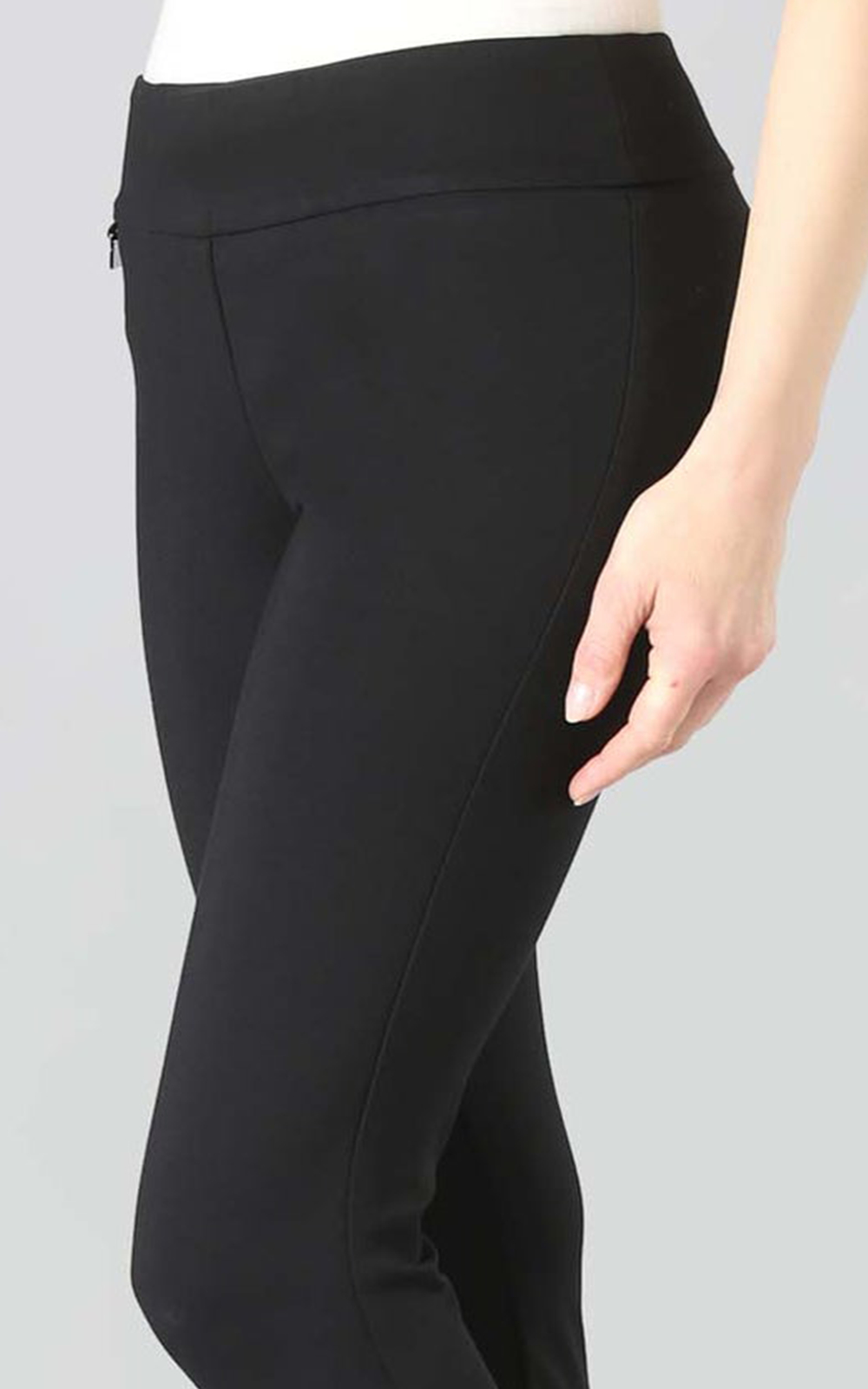 Ankle Pants In Hollywood  product photo.