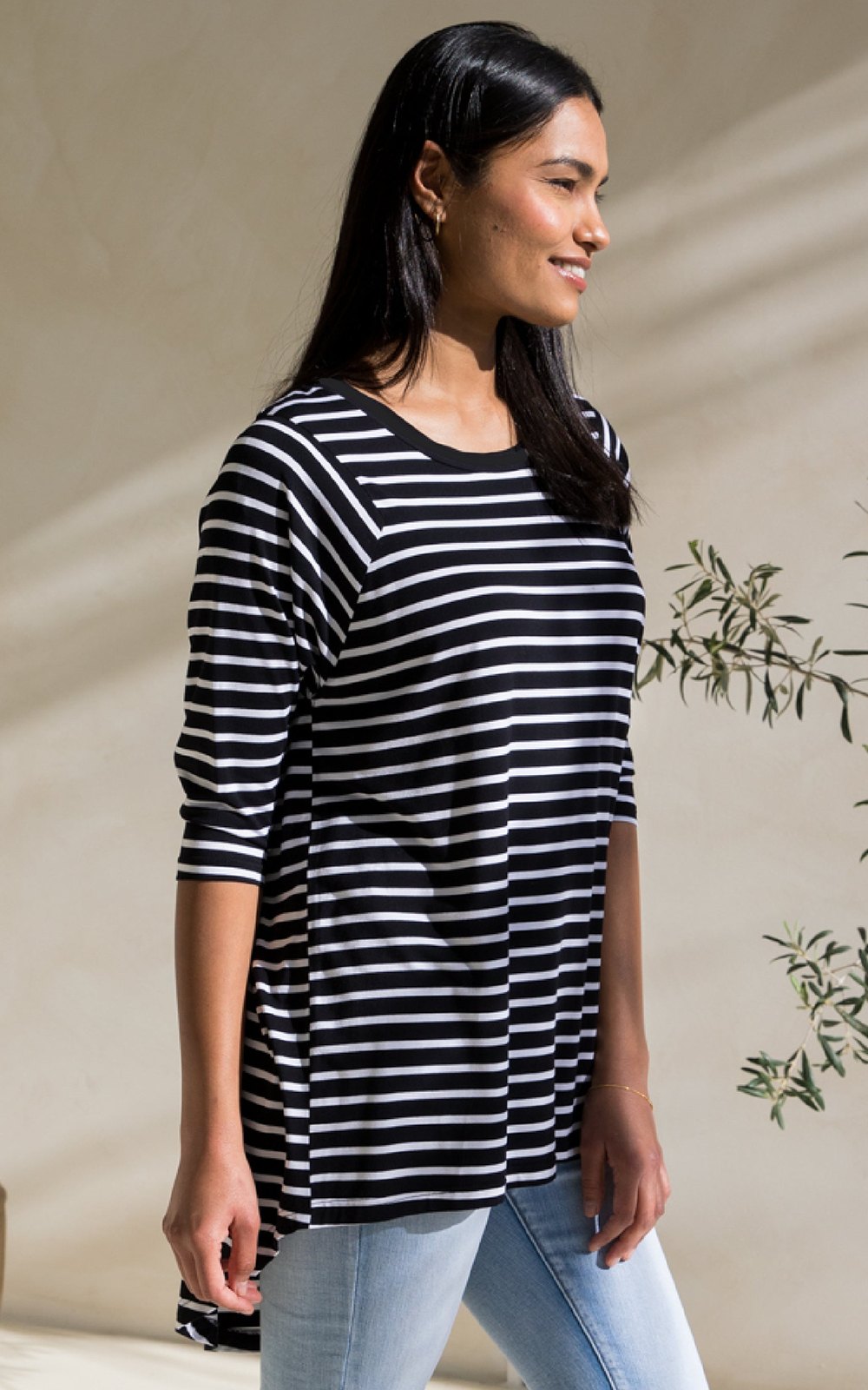 L/S Hi Low Kiana Stripe Top product photo.