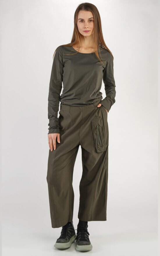 Well Pocketed Pant product photo.