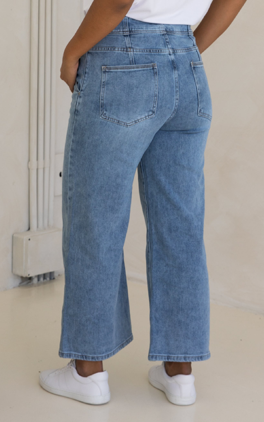 Wide Leg Jean  product photo.