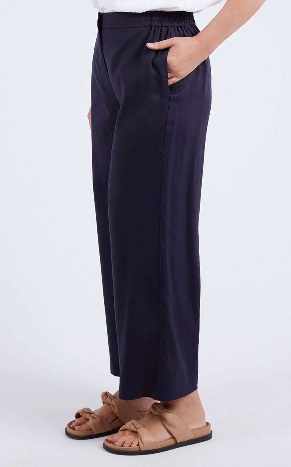 Rosalie Pant product photo.