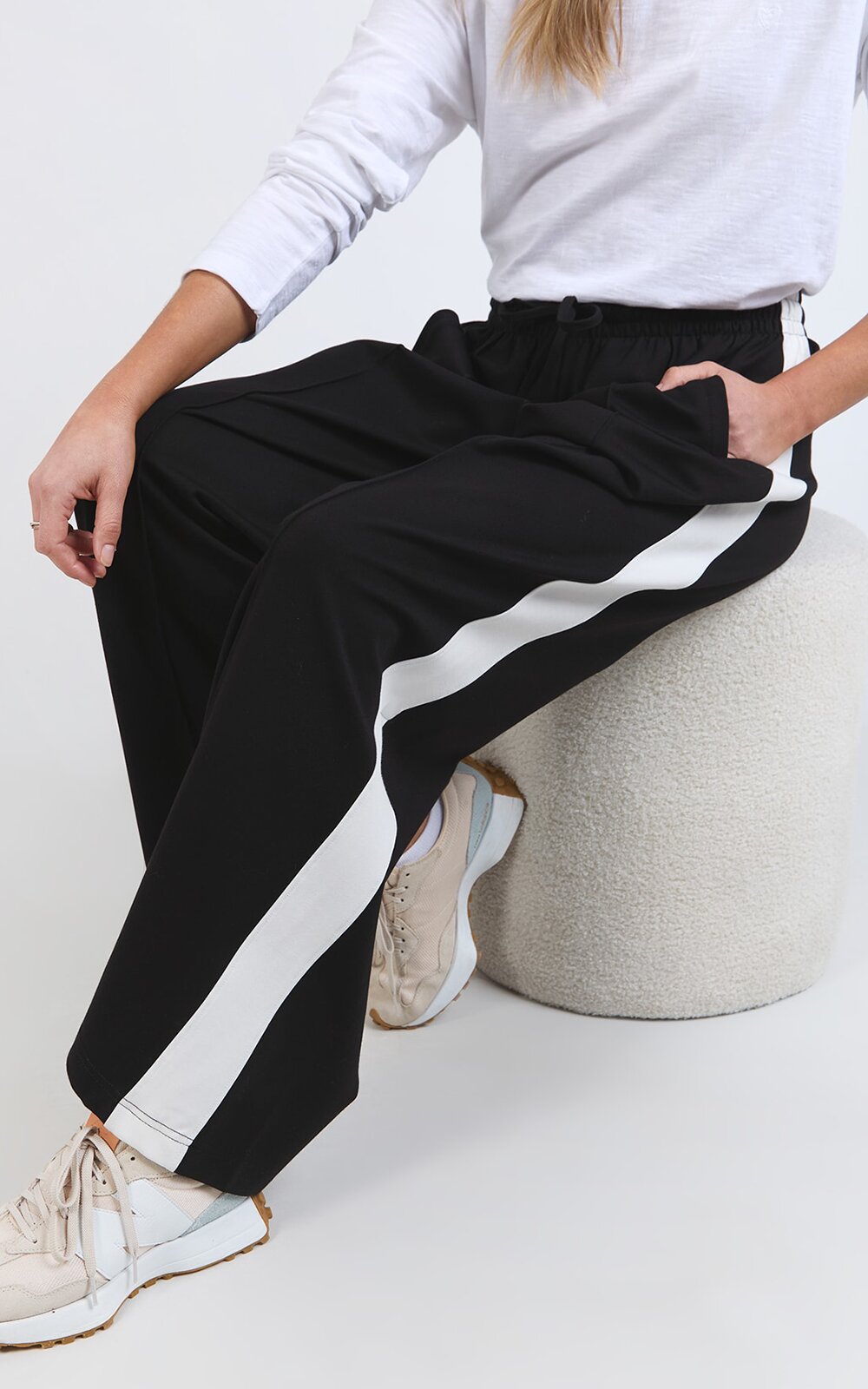 Carmen Wide Leg Ponte Pant product photo.