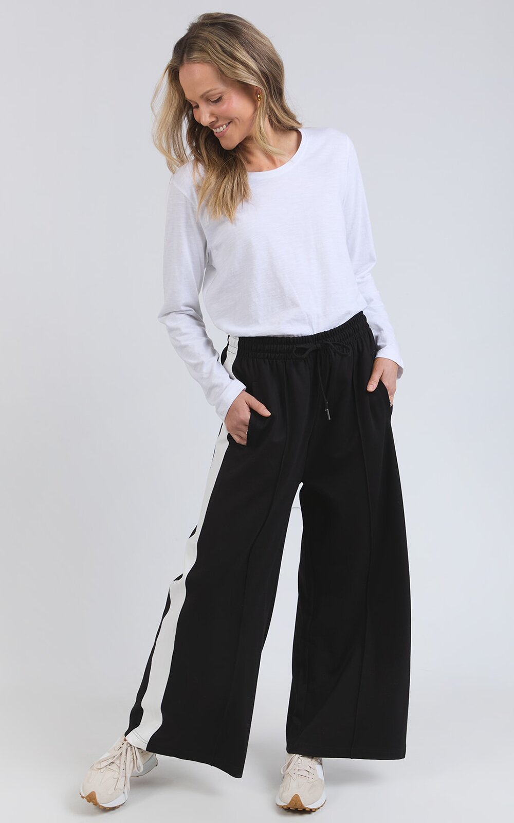 Carmen Wide Leg Ponte Pant product photo.