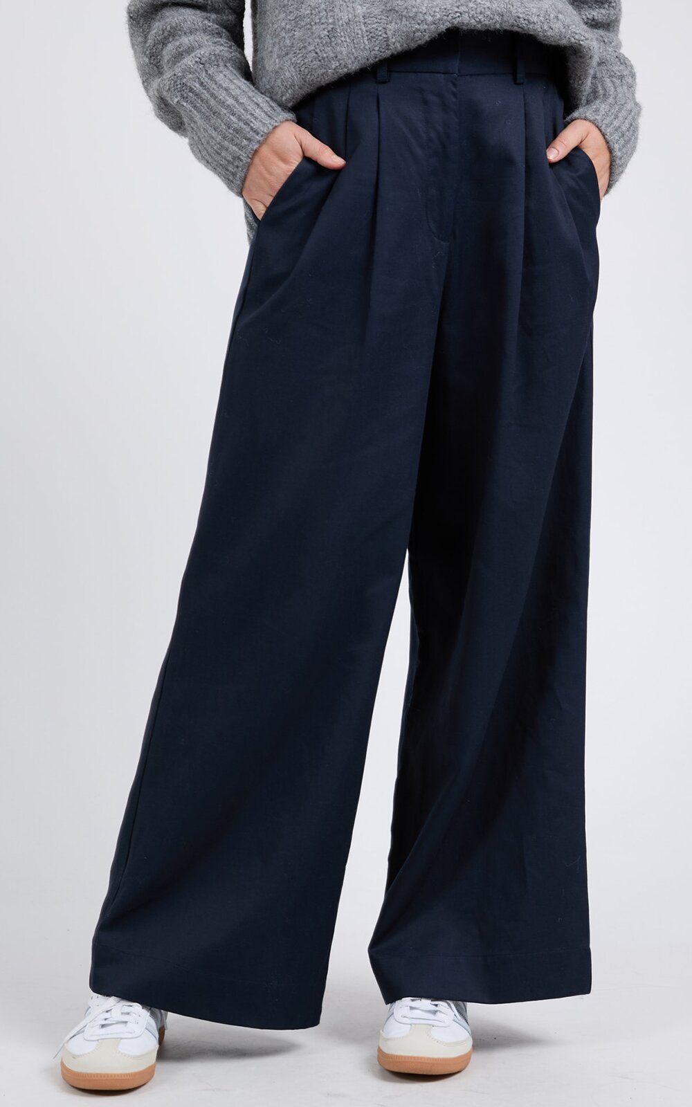 Darcy Pant  product photo.