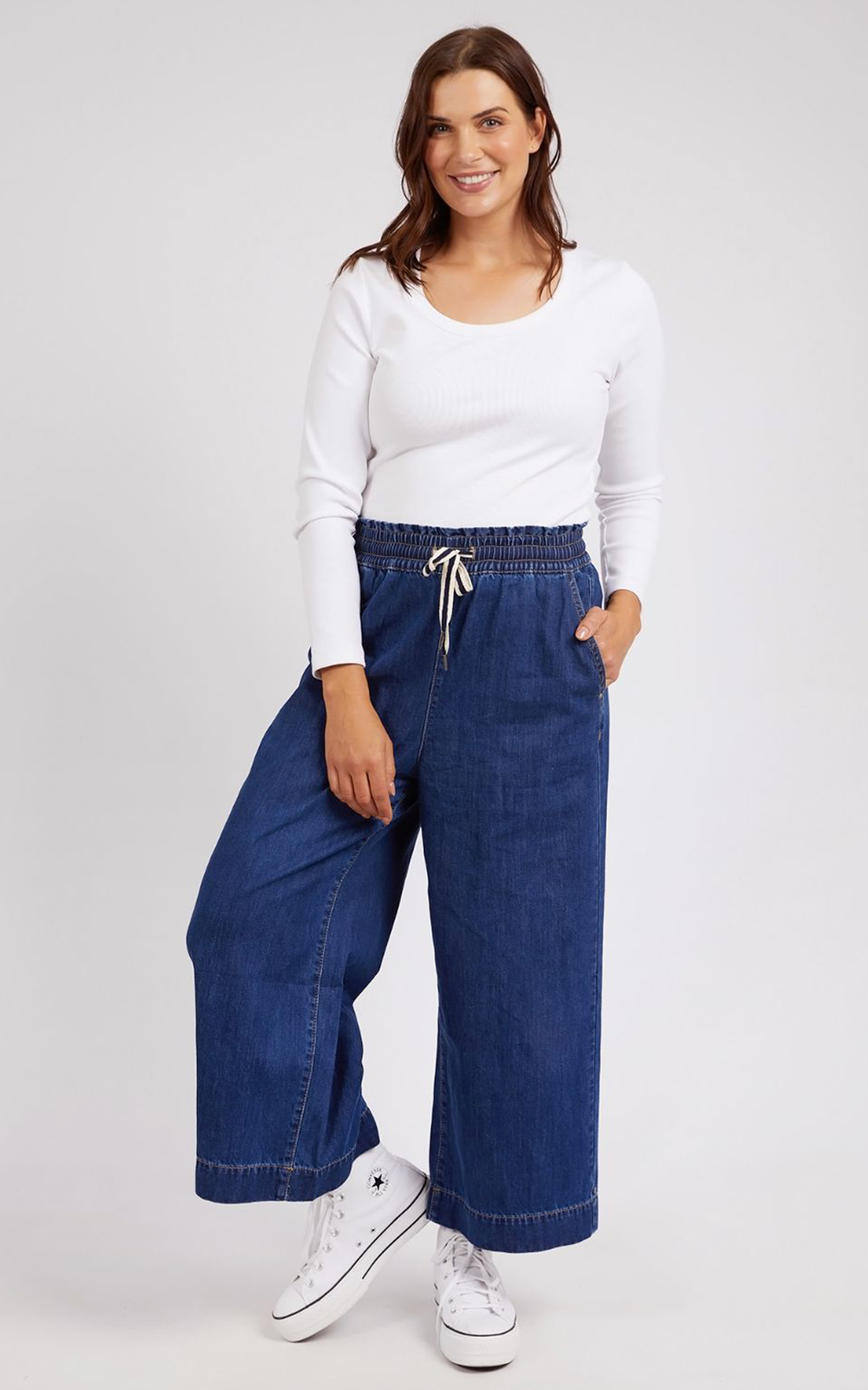 Greta Wide Leg Pant product photo.