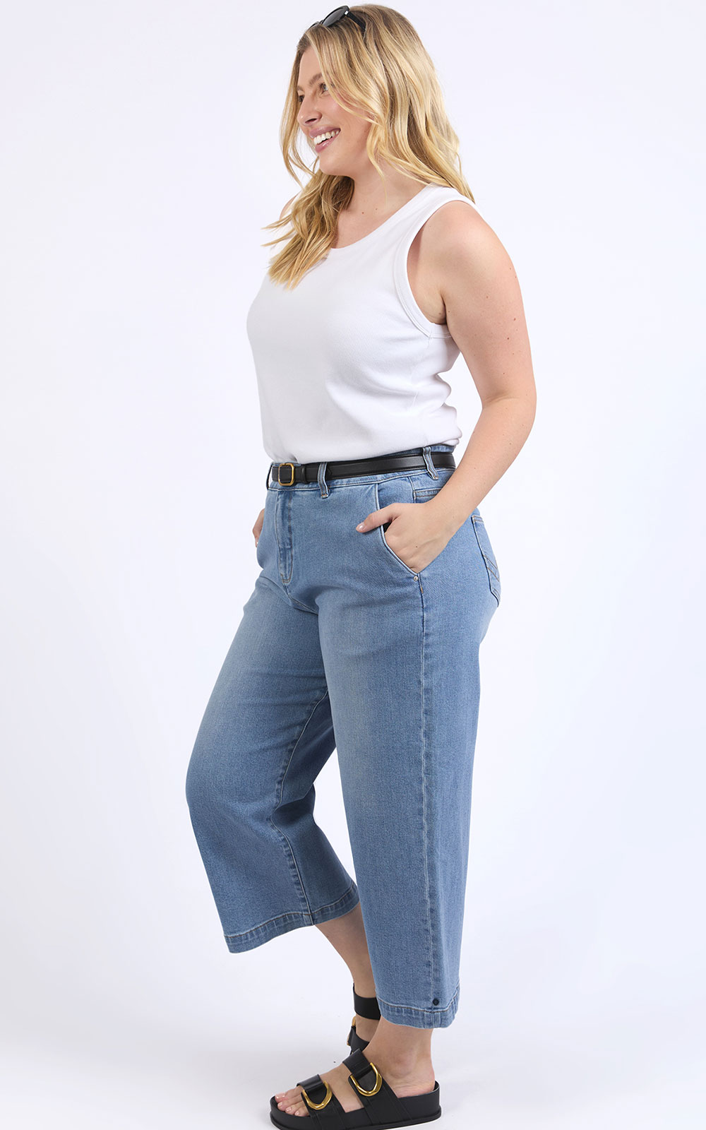 Sidney Cropped Wide Leg Jean product photo.