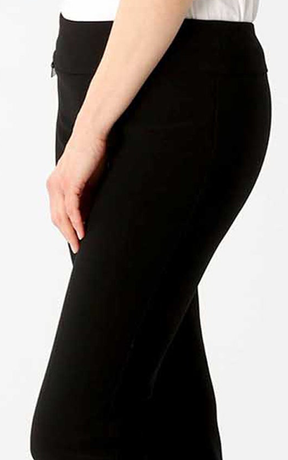 Slim Pant In Jolie Crepe product photo.