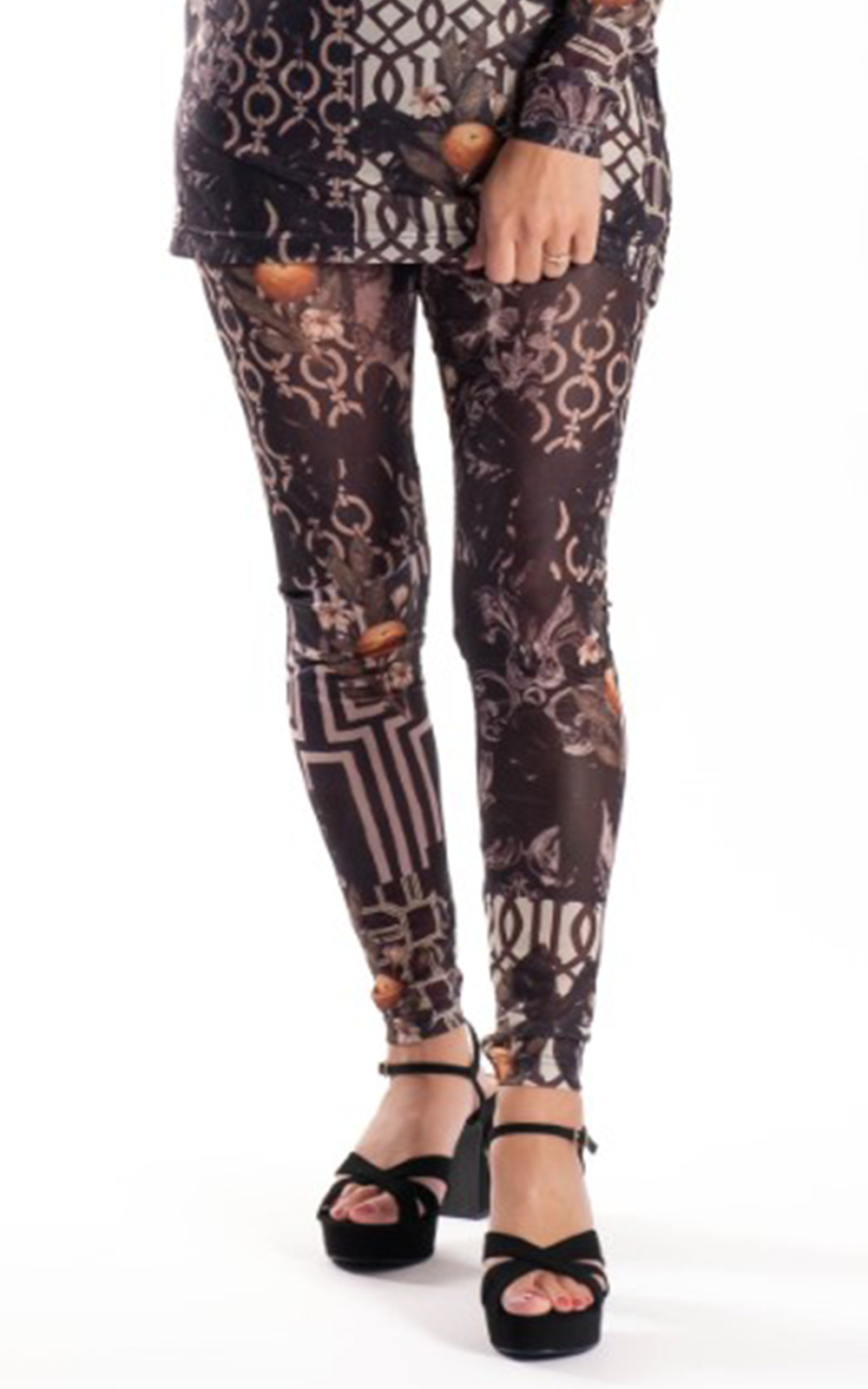 Leggings  product photo.