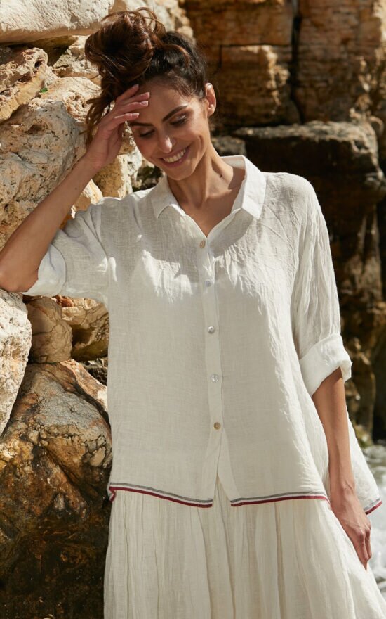 Aria Shirt In Gauze Linen product photo.