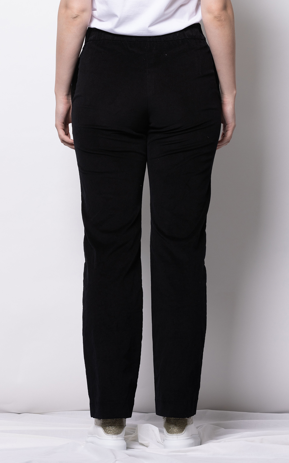 Icon Pant product photo.