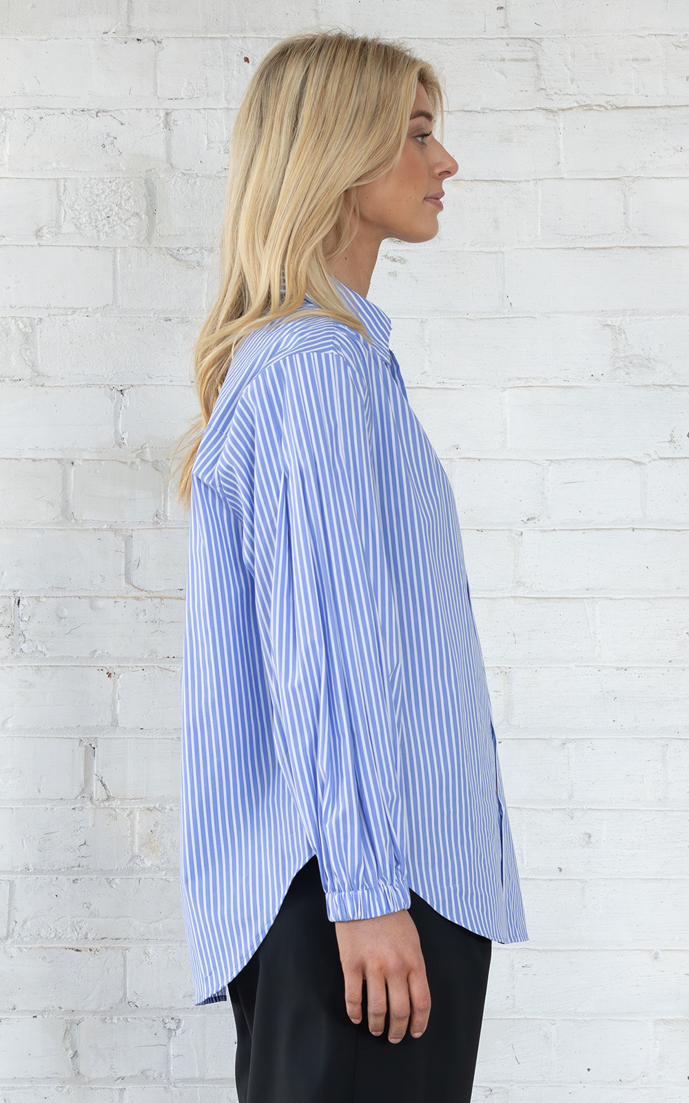 Studio Shirt In Blue Stripe product photo.