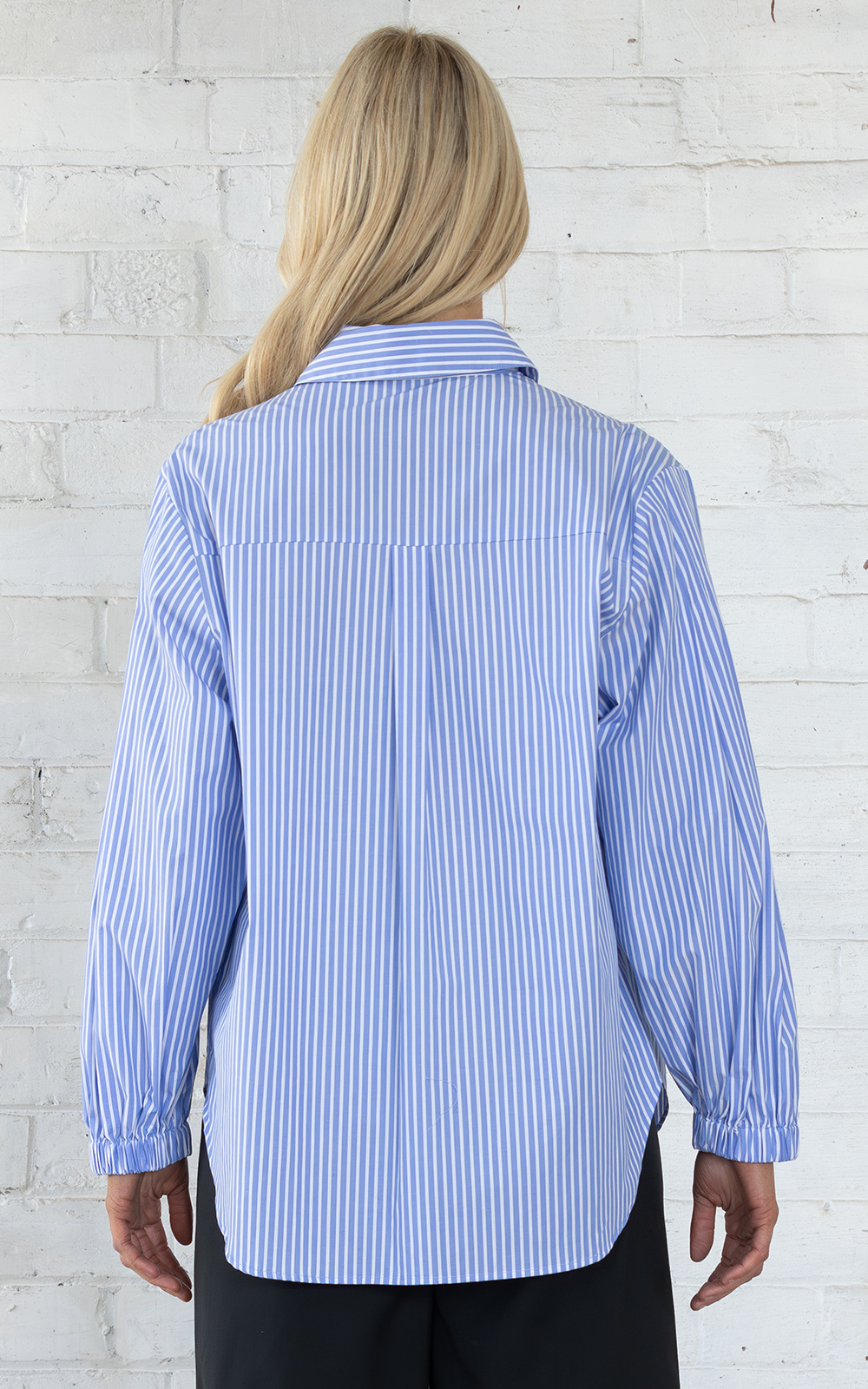 Studio Shirt In Blue Stripe product photo.