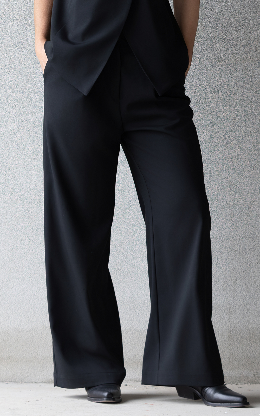 Pursuit Pant product photo.