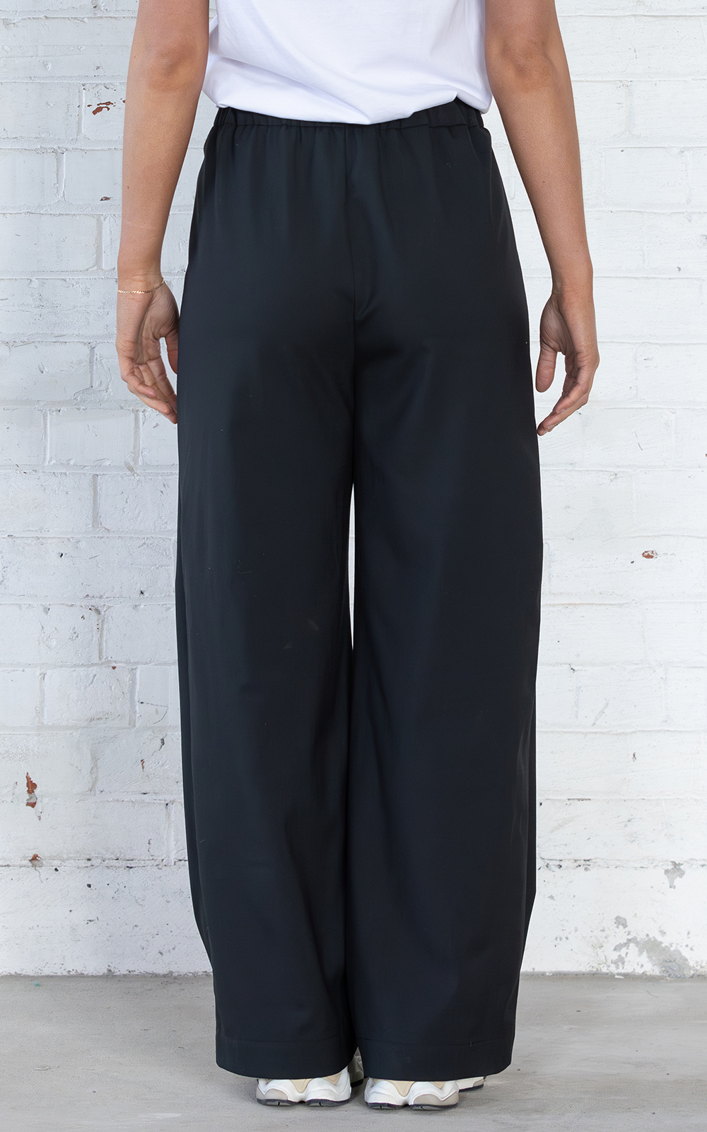 Pursuit Pant product photo.