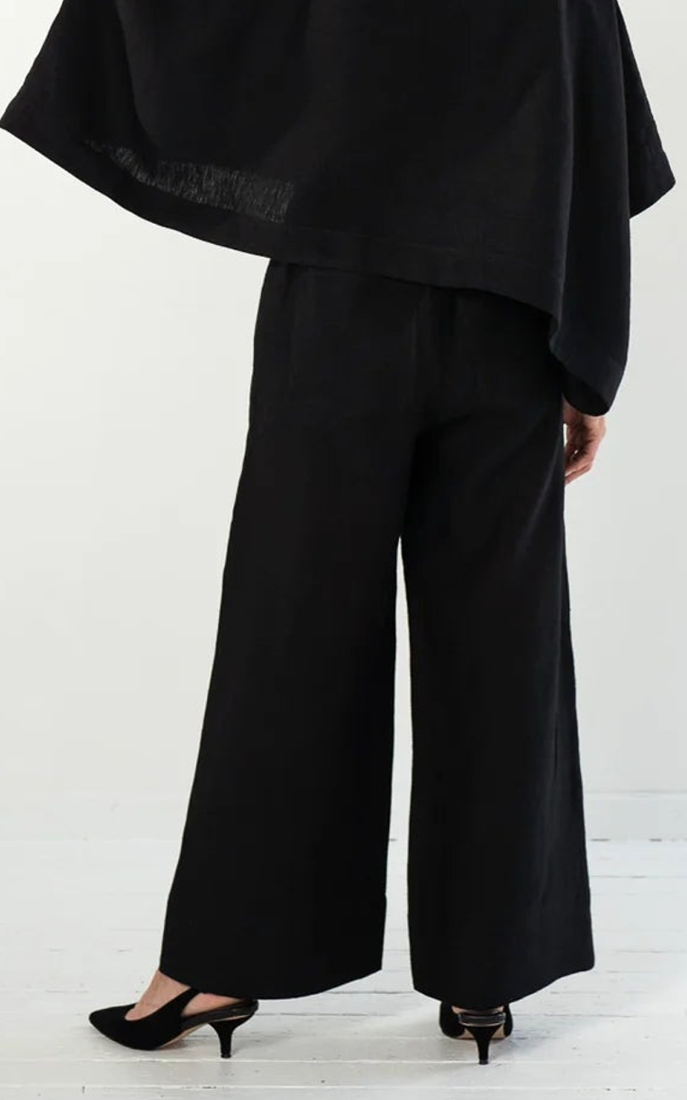 Bowie Pant product photo.