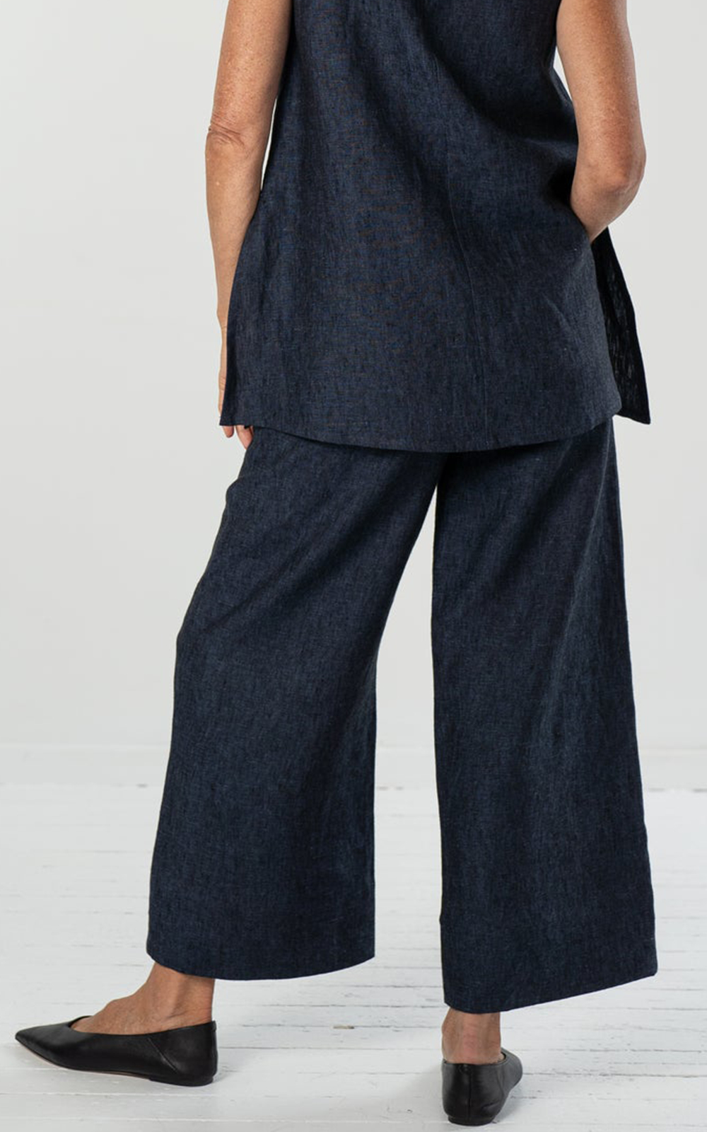 Bowie Pant product photo.