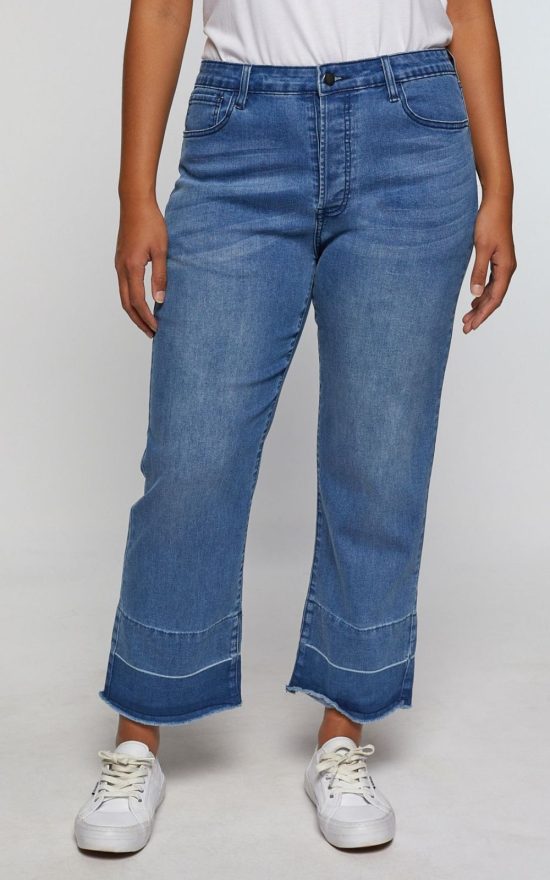 Crop Straight Leg Jean product photo.