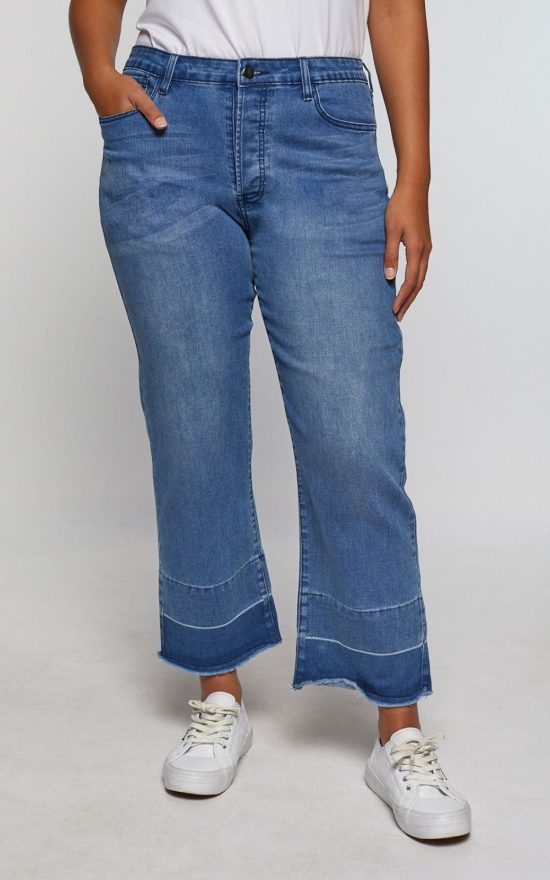 Crop Straight Leg Jean product photo.