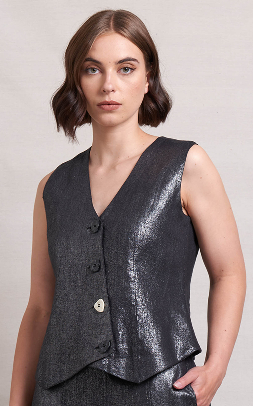 In Ore Vest product photo.