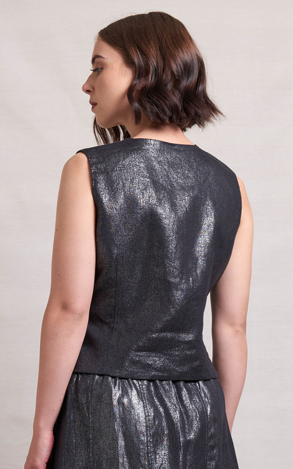 In Ore Vest product photo.