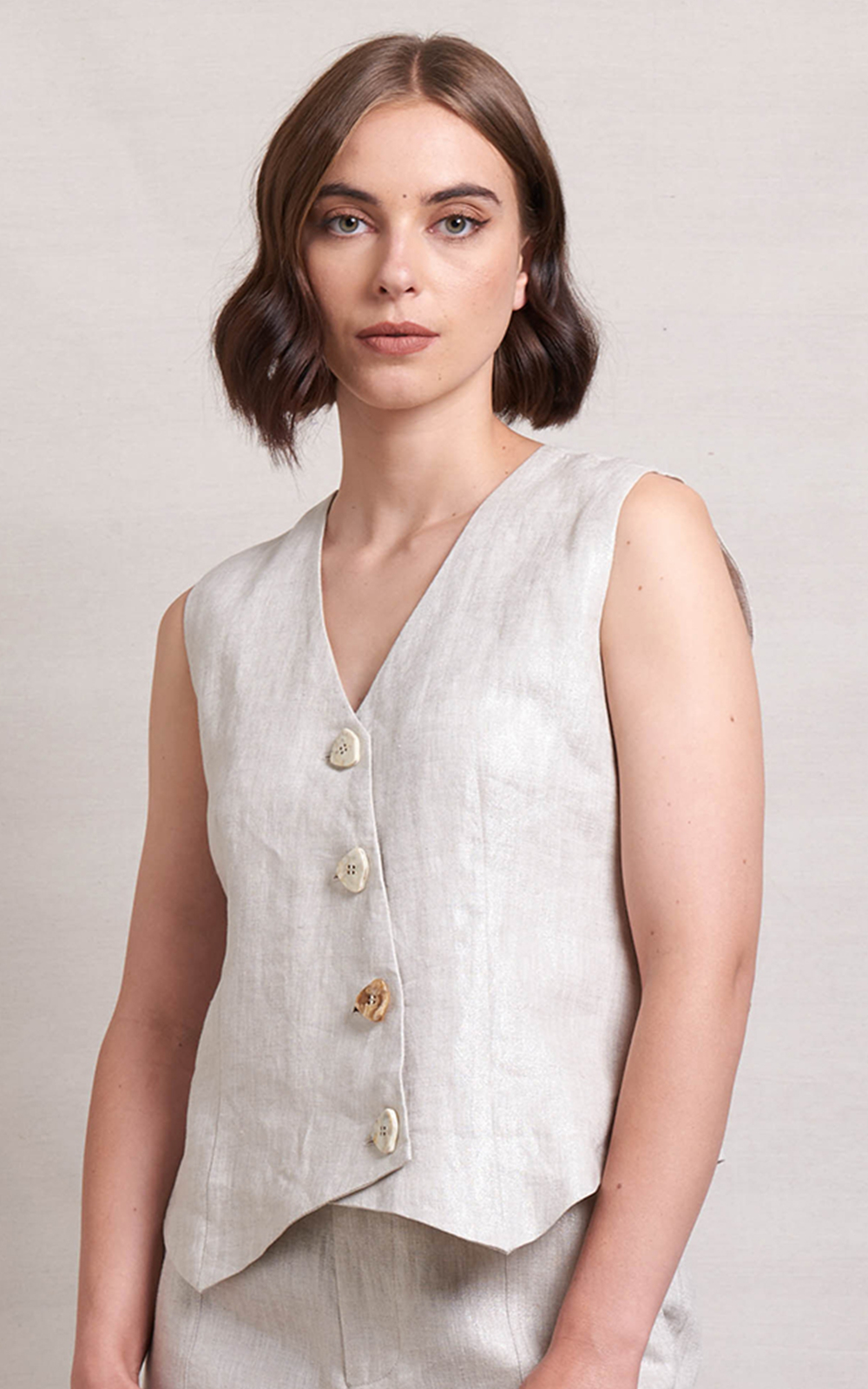 In Ore Vest product photo.