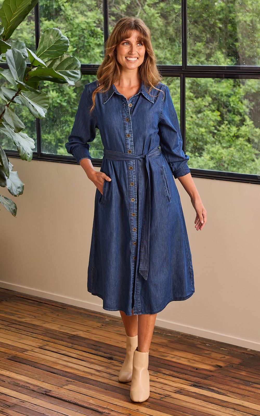 Abbey Chambray Dress product photo.