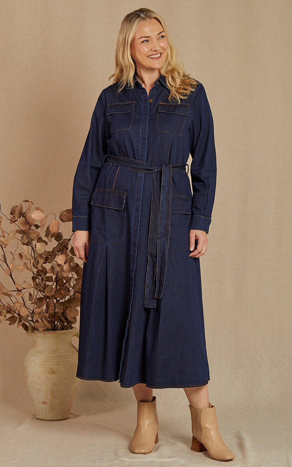 River Chambray Pocket Dress product photo.