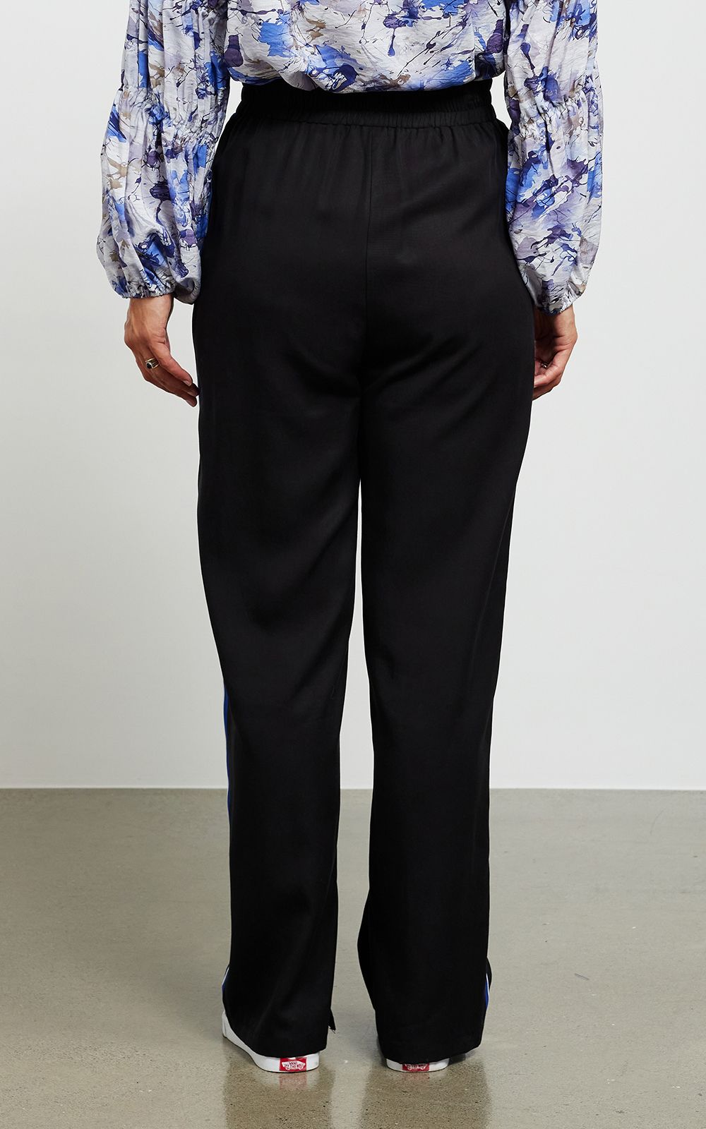 Taylor Pant product photo.