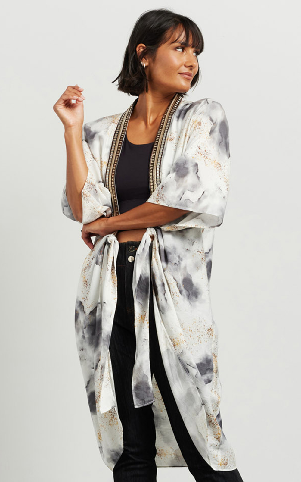 Cleo Kimono product photo.