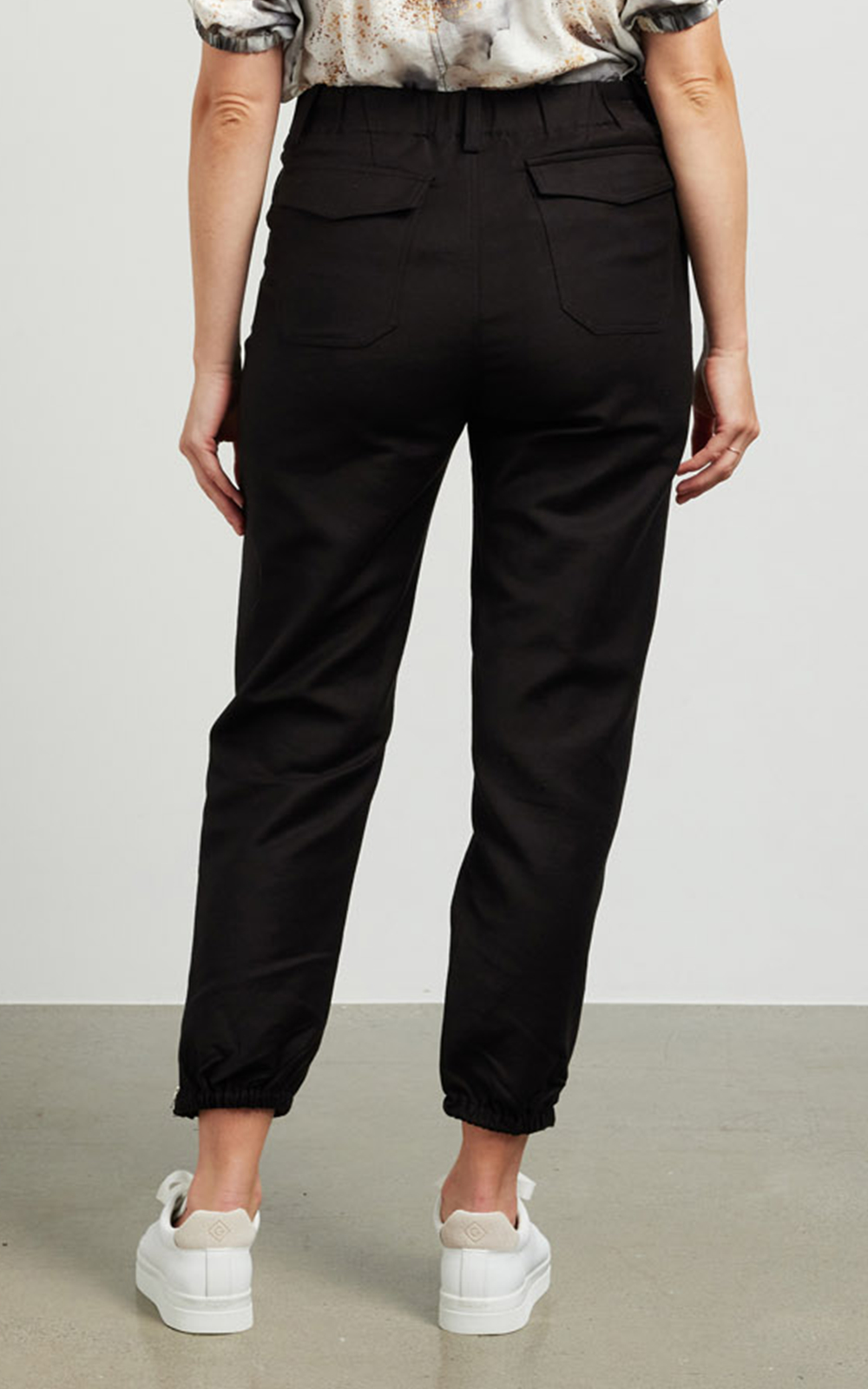 Preston Pant product photo.