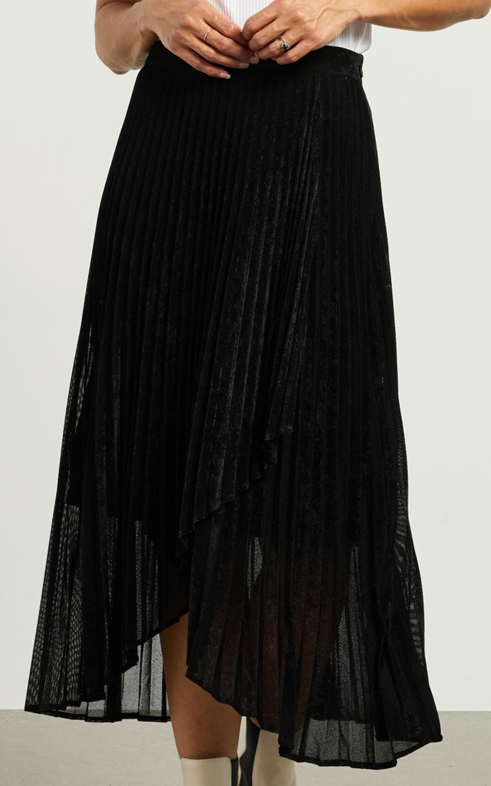 Sawyer Skirt In Velvet Mesh product photo.