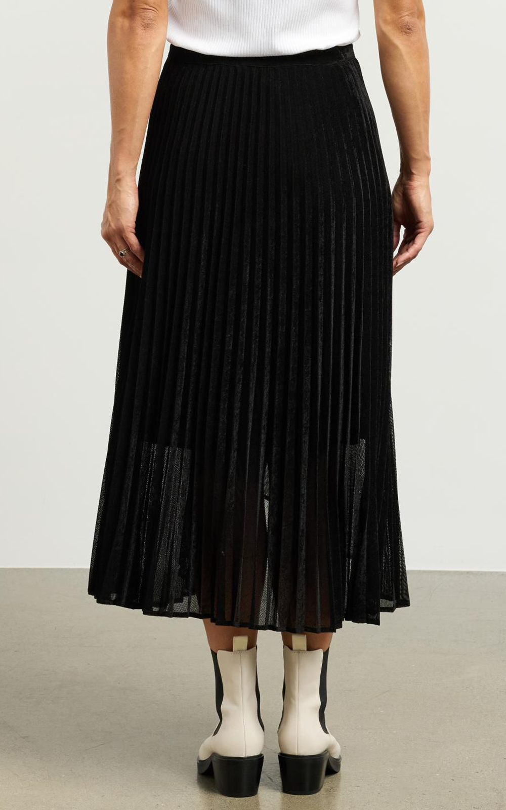 Sawyer Skirt In Velvet Mesh product photo.