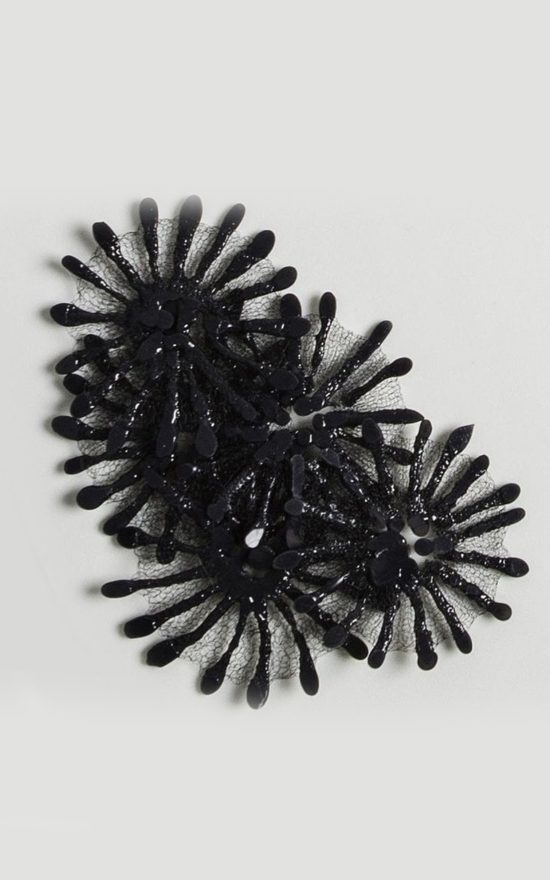 Dada Silicon Star Brooch product photo.