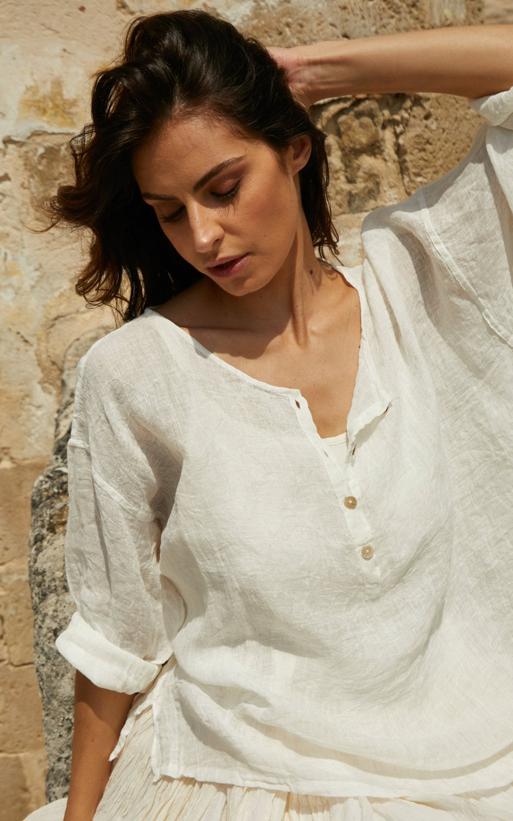 Hadley Top In Gauze Linen product photo.