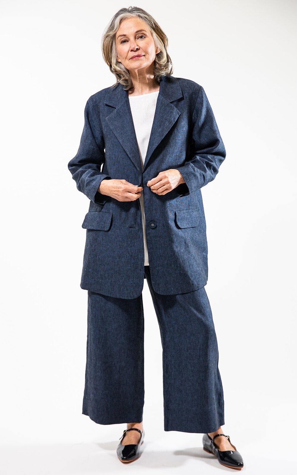 Izumi Blazer product photo.