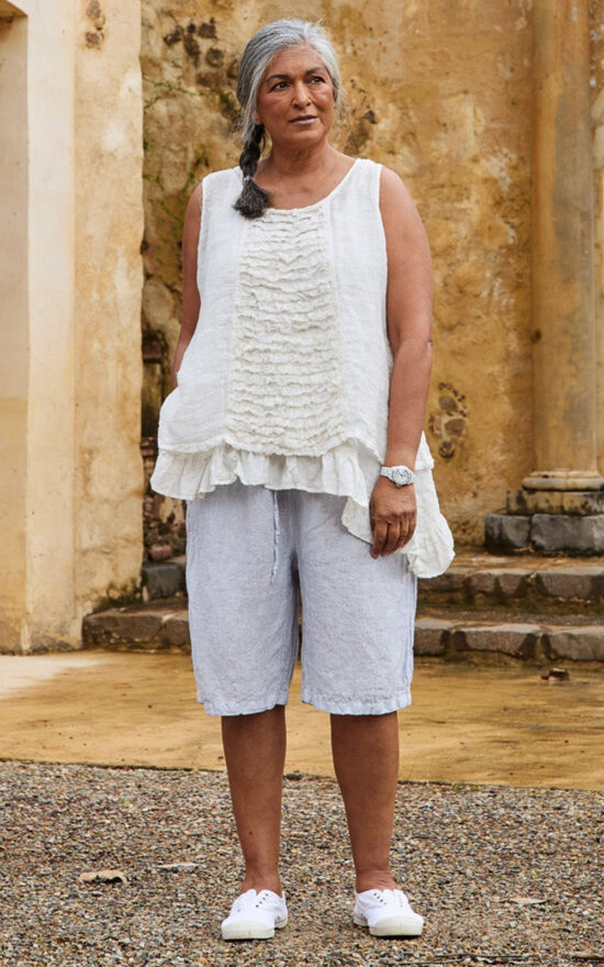 Jaya Shorts In Linen product photo.