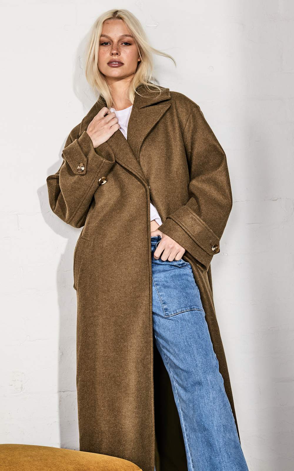 Gwyneth Coat product photo.