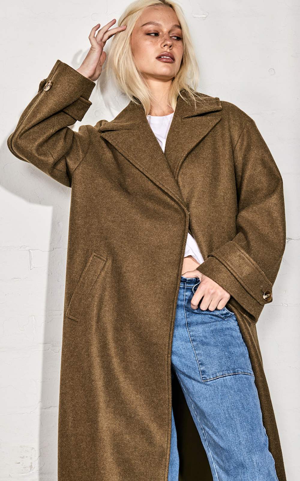 Gwyneth Coat product photo.